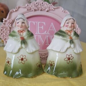 Vintage Colonial Ladies Salt and Pepper Shaker Set Green .